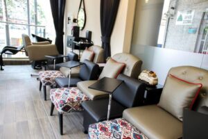 ambiente aconchegante do interior do nail bar